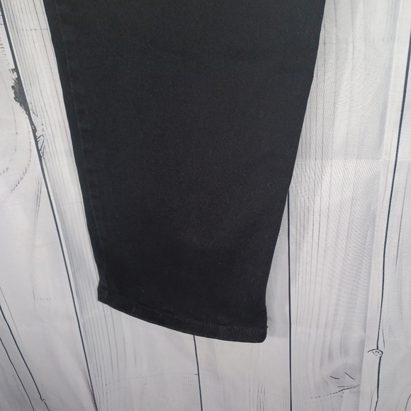 Gloria Vanderbilt Amands Classic Black Jeans - Picture 5 of 12